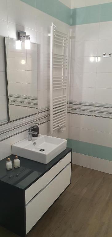 Suite bathroom